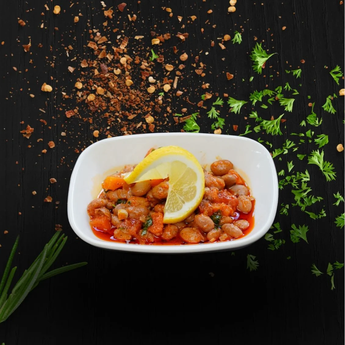 Barbunya Pilaki (Traditional Turkish Braised Borlotti Beans in Olive Oil)