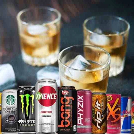 ويسكي جوني ووكر بلاك ليبل 8 سل مع مشروب طاقة